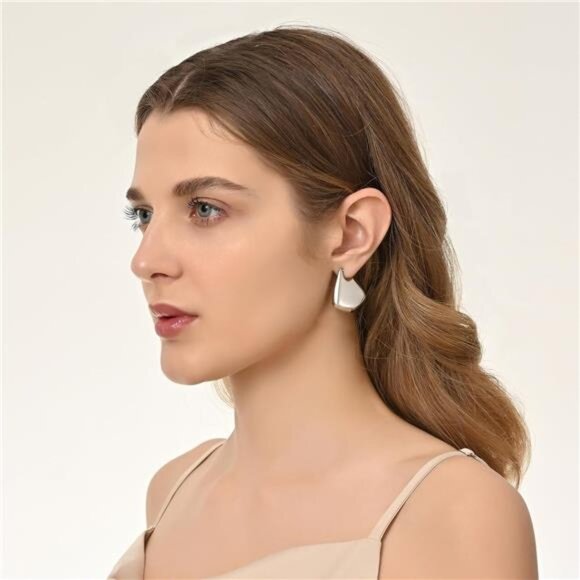 Trendy Geometric Silver Statement Earrings – Chunky Lightweight Drops - Picture 4 of 6